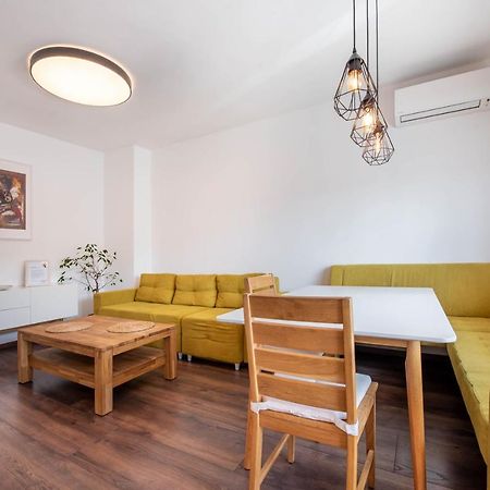 Cosy Apartment In Central Varna Exteriör bild